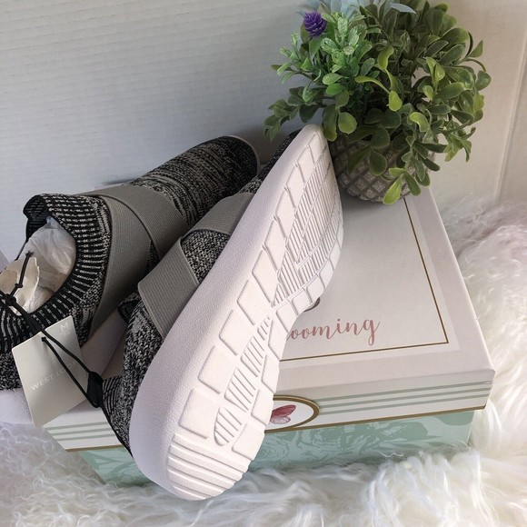 Women’s Slip On Sneakers Size L 9/10 West Loop Memory Foam - Picture 13 of 16